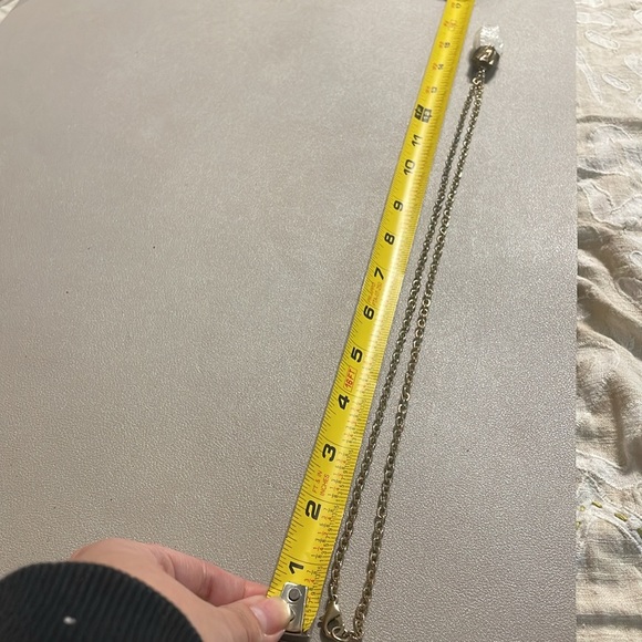 White natural stone pendant necklace - Picture 15 of 16